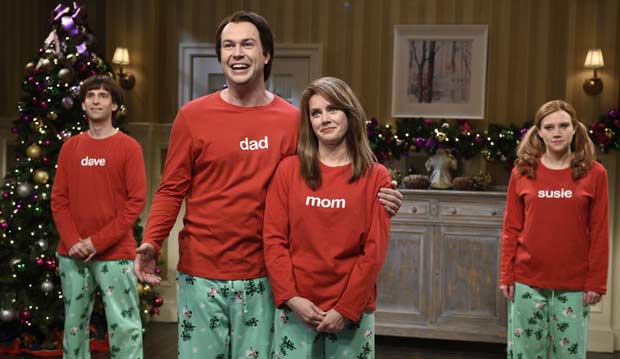 SNL Spoofs Holderness Family With Christmas Sweatpants Walk West