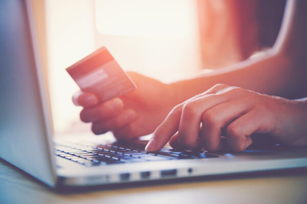 Shopping For E-Commerce - 4 Rules For Picking the Right Platform